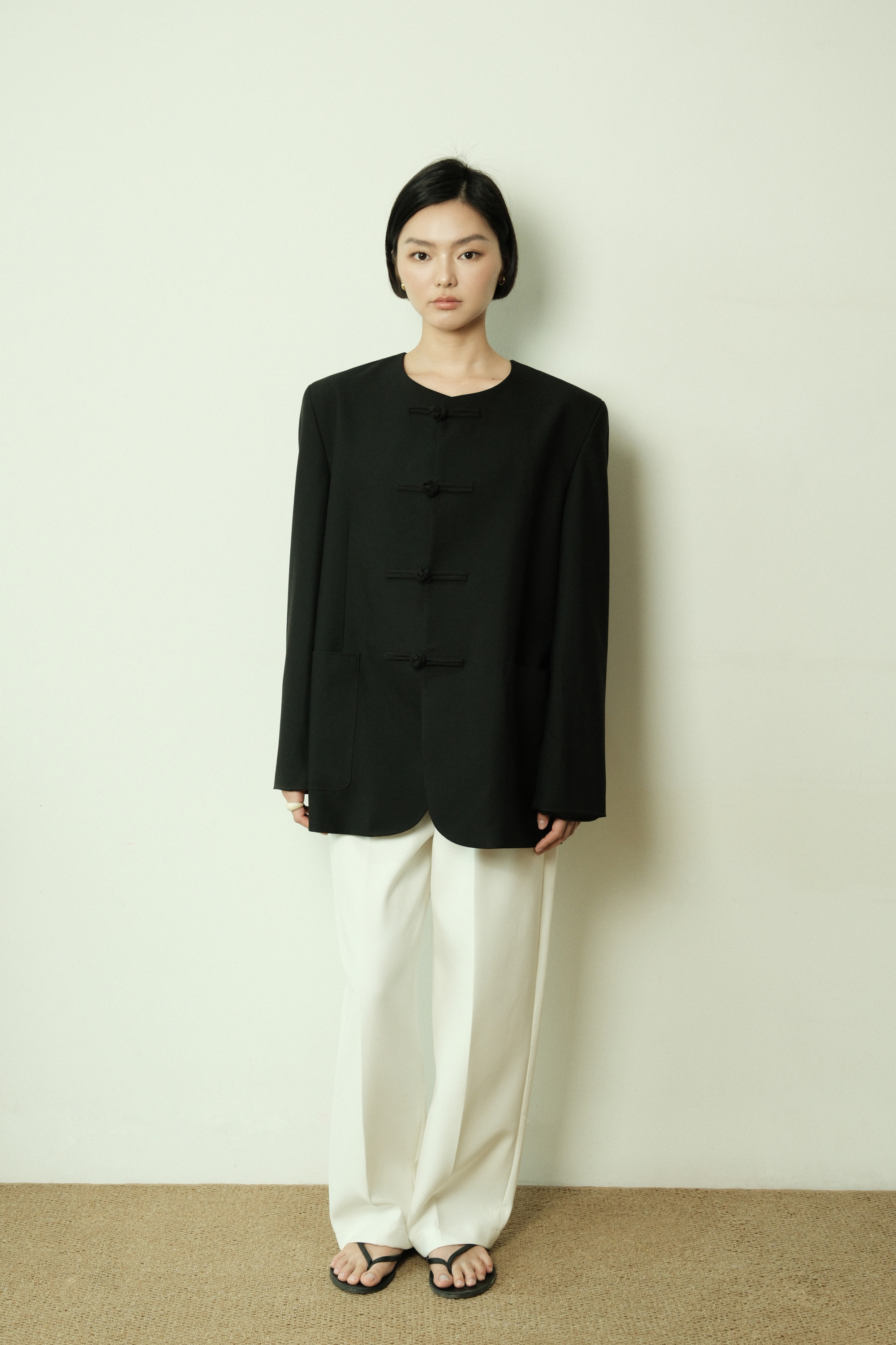 Oversize blazer with button